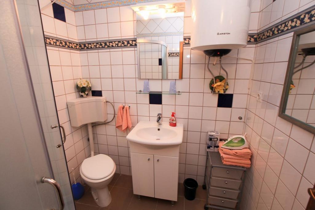 Apartments Franc Povljana Zimmer foto